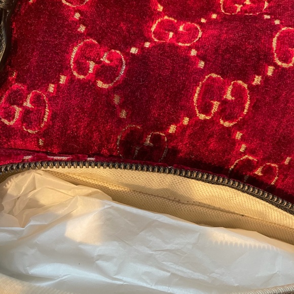 Sold!!! GUCCI GG Red Velvet BACKPACK - Picture 4 of 10